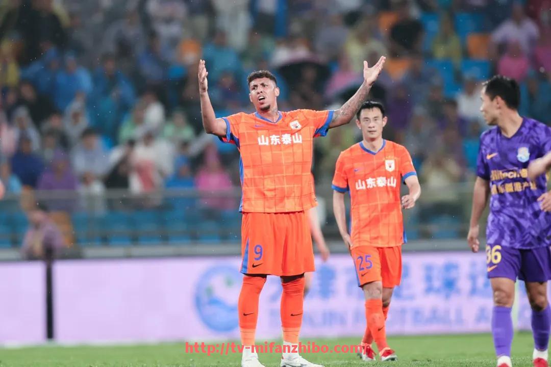 秘饭直播-2015年欧冠经典足球瞬间与战术复盘